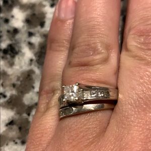 Diamond wedding ring